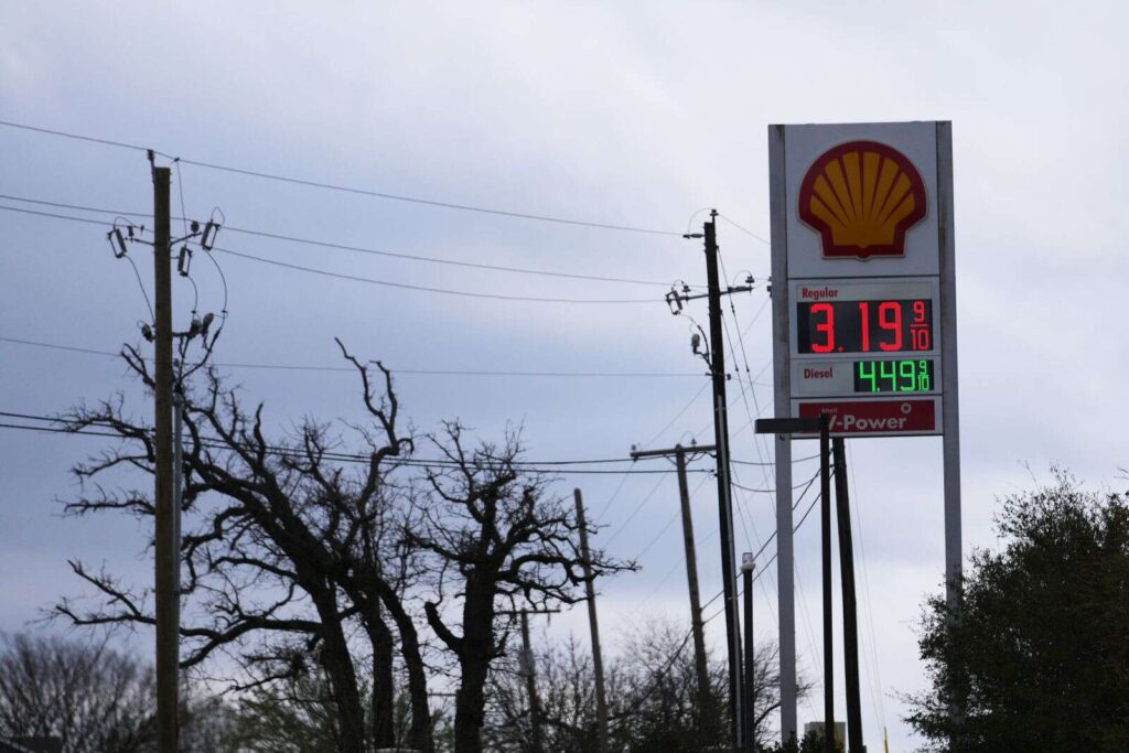 How war and oil prices are affecting consumers