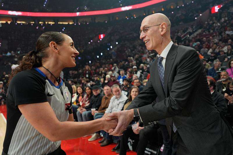 NBA owners will work on expansion again next week with Vegas and Seattle the targets, AP sources say